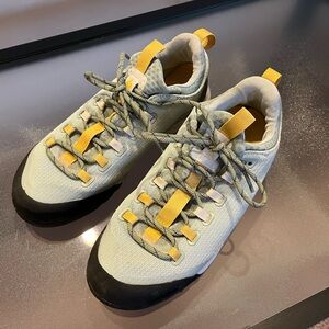 Black Diamond Women’s Approach Shoes